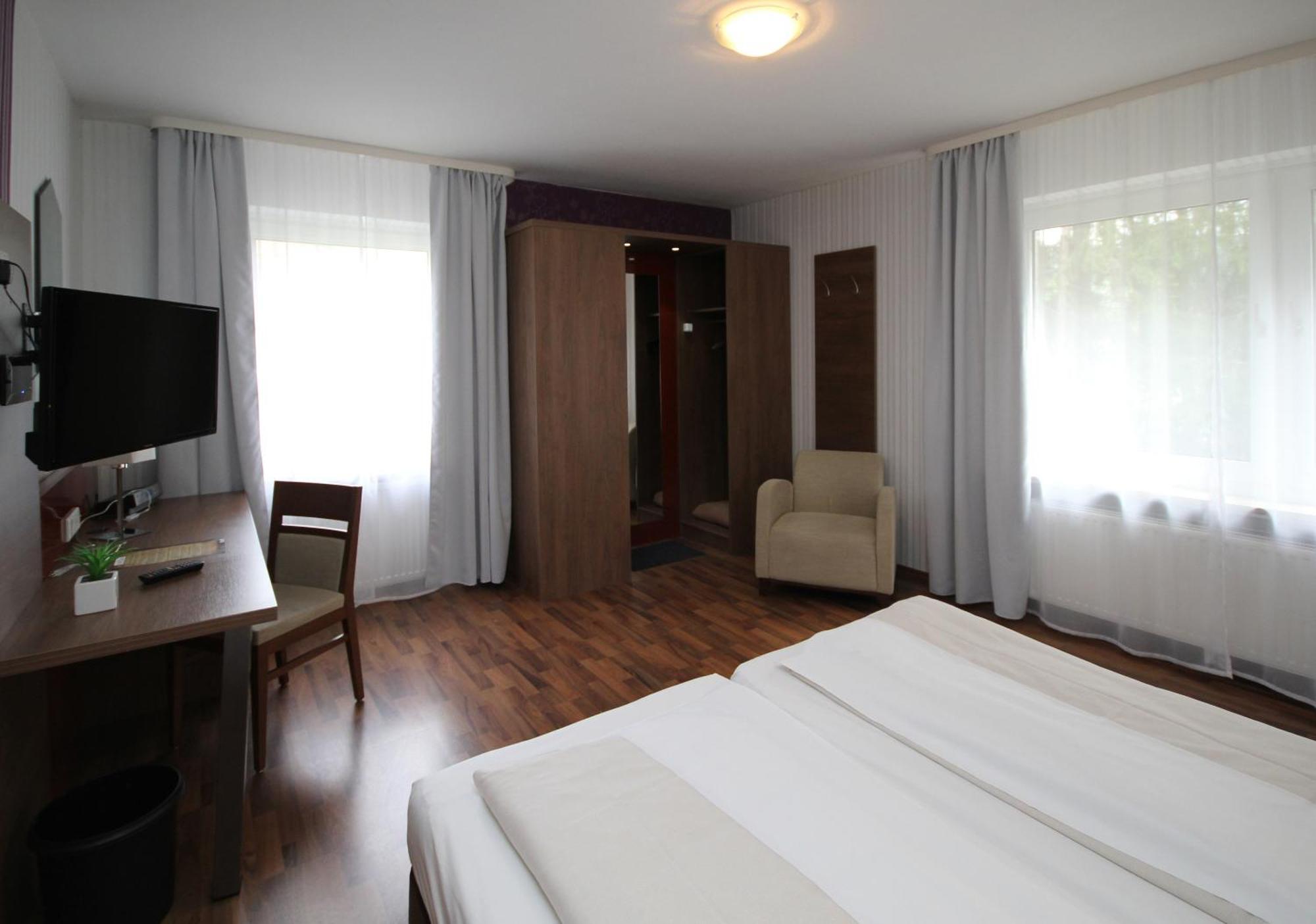 גרספלד Hotel Berghof Wasserkuppe & Gaestehaus Fuldaquelle מראה חיצוני תמונה