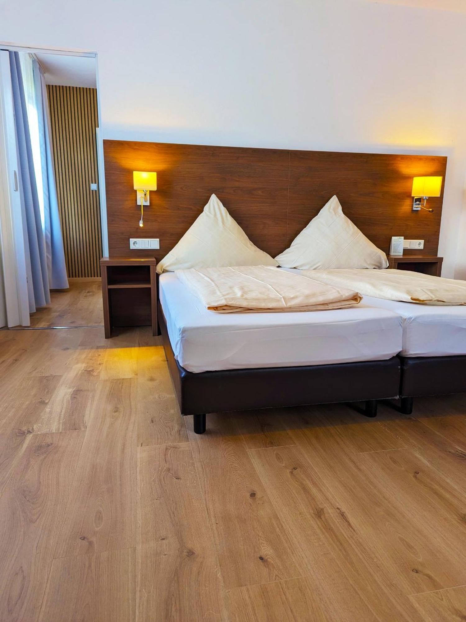 גרספלד Hotel Berghof Wasserkuppe & Gaestehaus Fuldaquelle מראה חיצוני תמונה