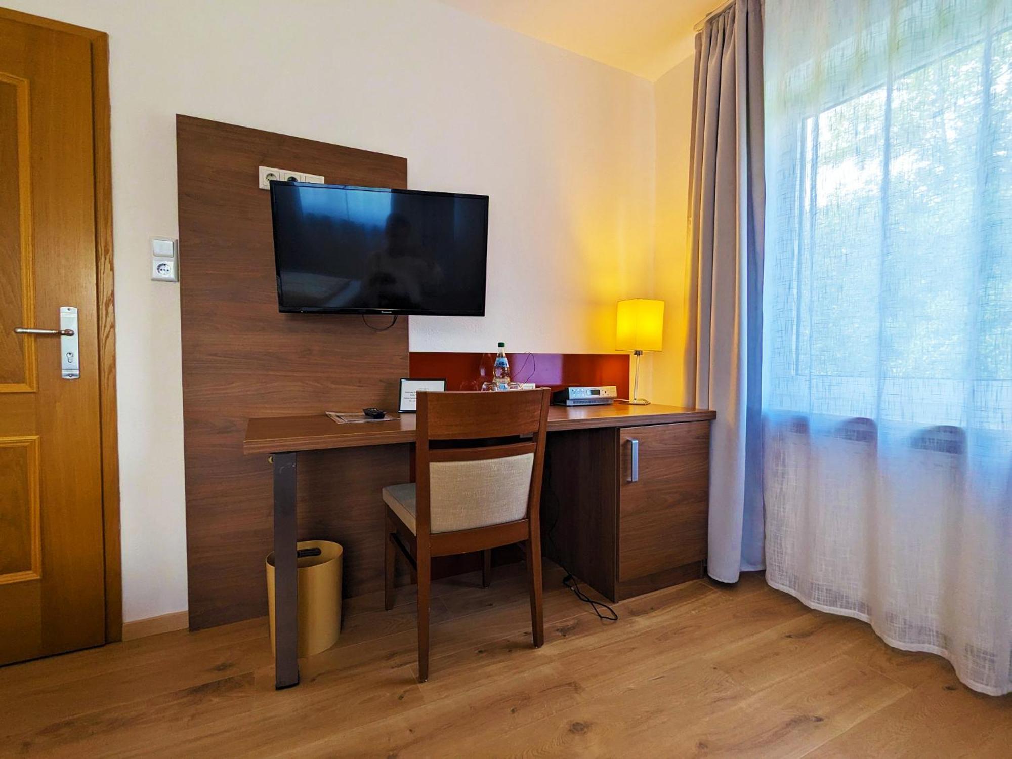 גרספלד Hotel Berghof Wasserkuppe & Gaestehaus Fuldaquelle מראה חיצוני תמונה