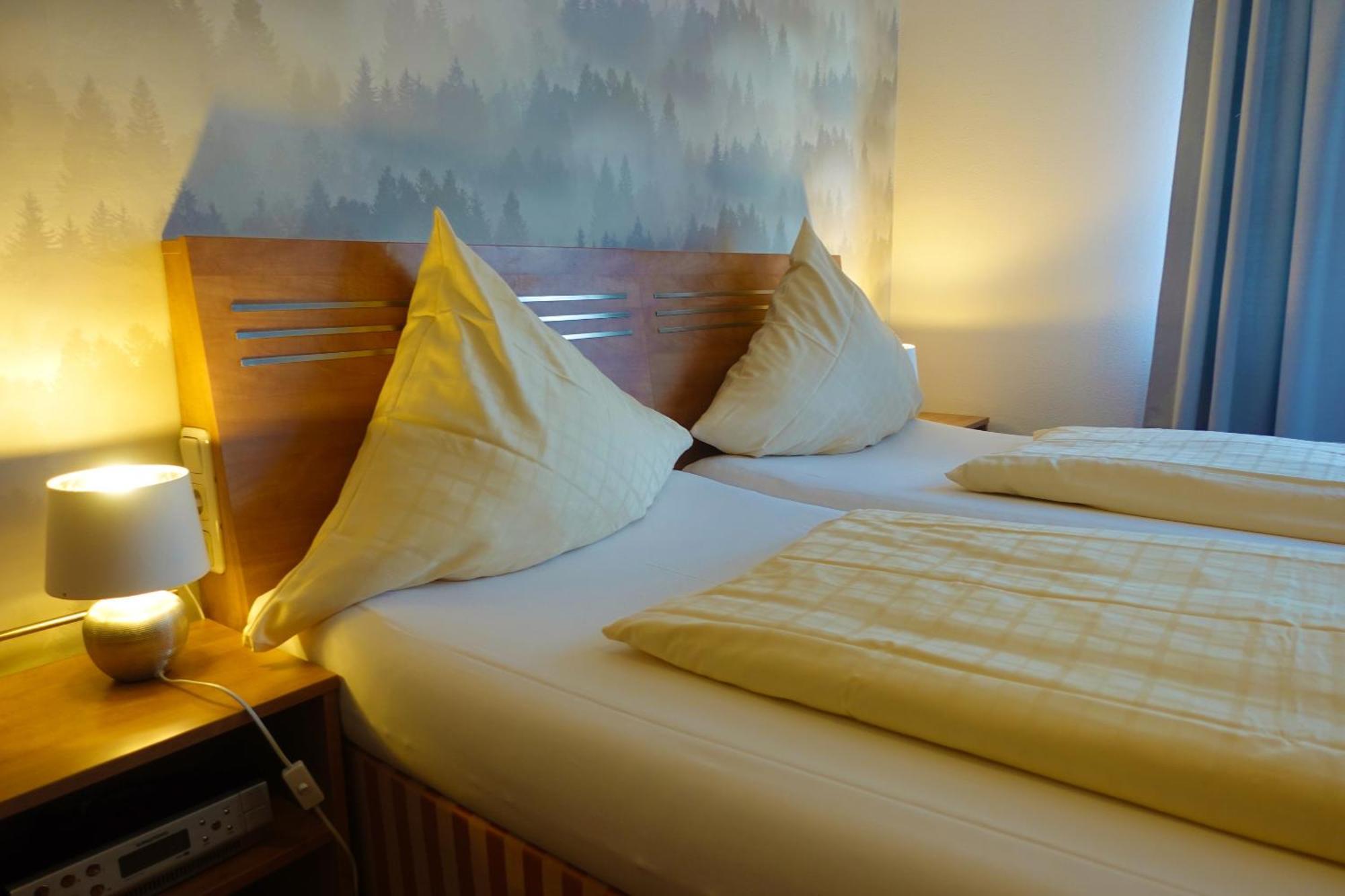 גרספלד Hotel Berghof Wasserkuppe & Gaestehaus Fuldaquelle מראה חיצוני תמונה